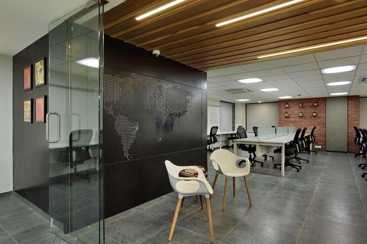 Team Area, fergusson college road Commercial Office Space 8100 Sq.Ft. In Fergusson College Road Pune 9020512