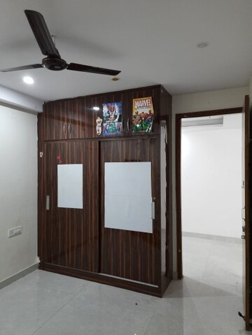 Room in 3 BHK Builder Floor at AKD Tower, Sector 14 – for Rent