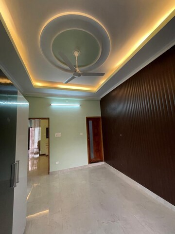 Room in 2 BHK Builder Floor at Canal Road – for Rent