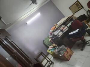 Room in 4 BHK Apartment at Vasant Kunj – for Sale