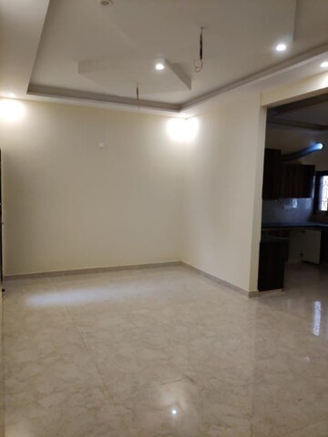 Room in 3 BHK Builder Floor at Chironwali – for Rent