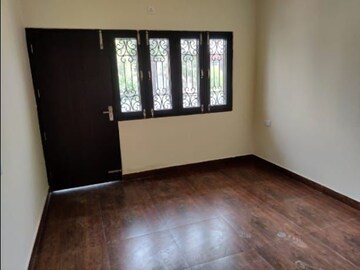 Room in 3 BHK Builder Floor at Chironwali – for Rent