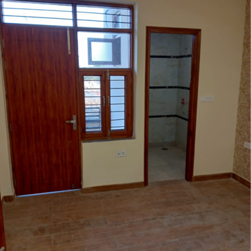 Room in 3 BHK Apartment at Auric Happy Homes, Sector 86 – for Rent