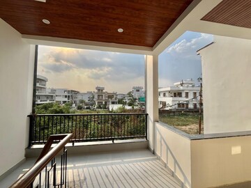 Balcony in 2 BHK Builder Floor at Rajeshwar Nagar Phase 1 – for Rent