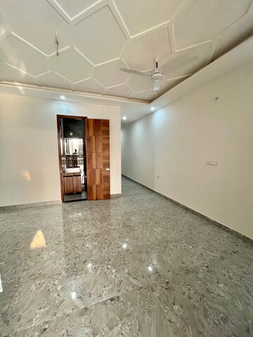 Room in 2 BHK Builder Floor at Rajeshwar Nagar Phase 1 – for Rent