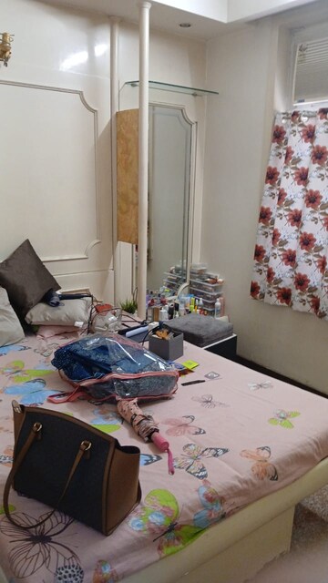 Team Area in 2 BHK Apartment at Vinay CHS, Mahim West – for Rent