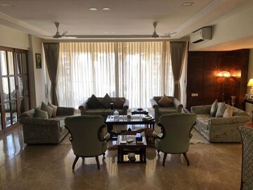 Living Room in 5 BHK Apartment at Runwal Elegante, Andheri West – for Rent