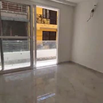 Parking in 3 BHK Builder Floor at Chattarpur – for Sale