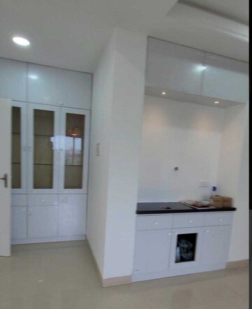 Room in 4 BHK Apartment at Hill Ridge Springs, Gachibowli – for Rent
