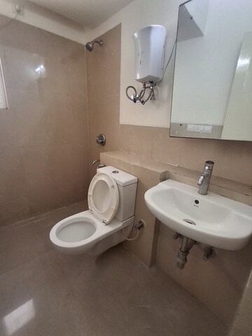 Bathroom in 3.5 BHK Apartment at Emaar Emerald Floors Premier, Sector 65 – for Rent