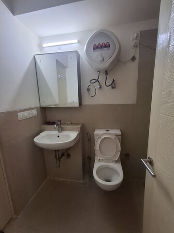 Bathroom in 3.5 BHK Apartment at Emaar Emerald Floors Premier, Sector 65 – for Rent