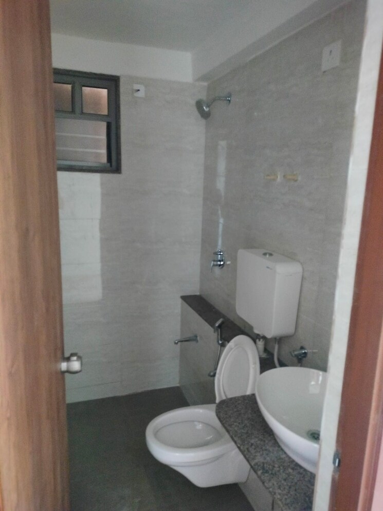 Bathroom, shivalik-sharda-park-view-2 3 Bedroom 1505 Sq.Ft. Apartment In Shela Ahmedabad 9020744