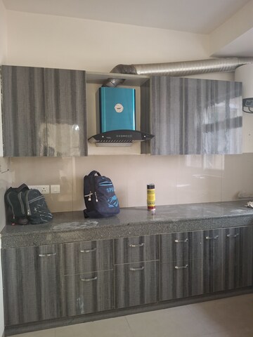 Bathroom in 4 BHK Apartment at Emaar Emerald Floors Premier, Sector 65 – for Rent