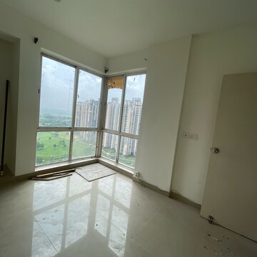 Room in 3 BHK Apartment at Jaypee Greens AMAN II, Sector 151 – for Rent