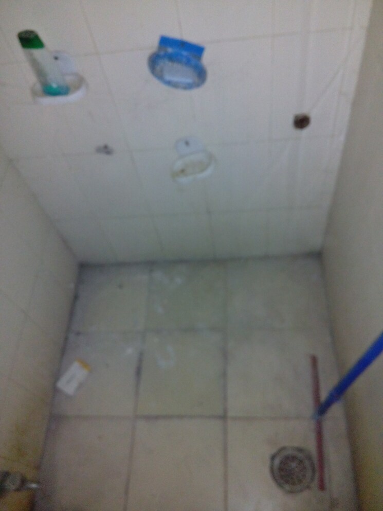 Bathroom, molarband 1 Bedroom 516 Sq.Ft. Apartment In Molarband Delhi 9020817