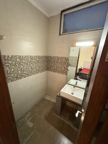 Team Area in 1 RK Builder Floor at Saket – for Rent