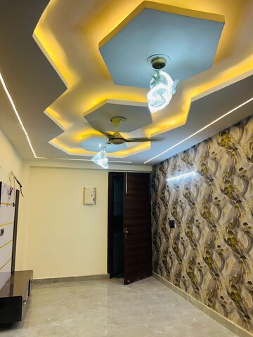 Bathroom in 3 BHK Builder Floor at Arjan Garh – for Sale