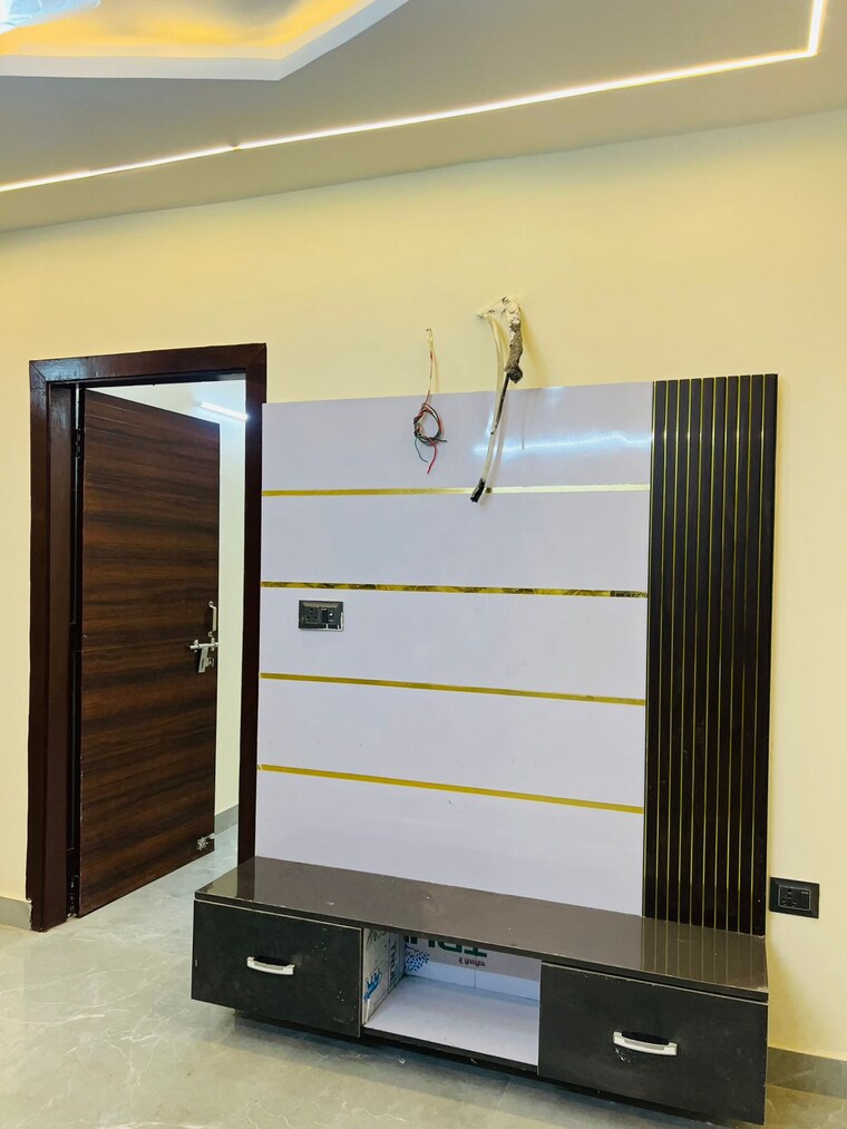 Room, arjan garh 3 Bedroom 900 Sq.Ft. Builder Floor In Arjan Garh Delhi 9020934