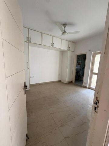 Room in 3 BHK Apartment at Nimbus The Golden Palm, Sector 168 – for Rent