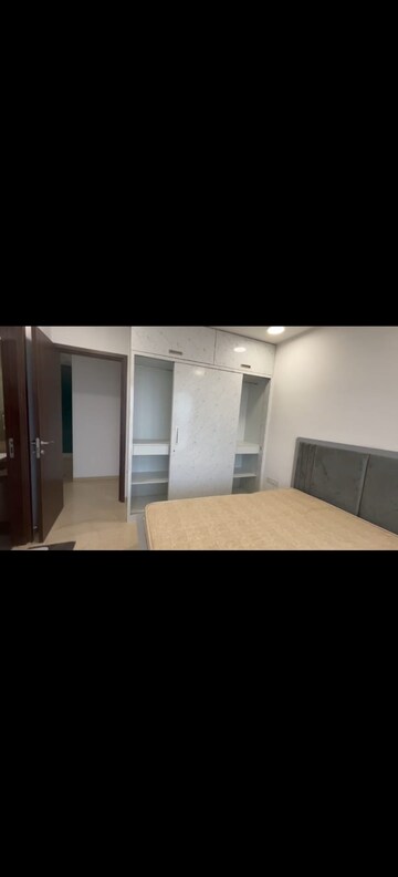 Room in 3 BHK Apartment at The Park Residency Andheri, Andheri West – for Rent