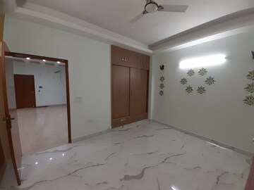 2 BHK Apartment For Rent in Gaur City 2 - 14th Avenue, Sector 16c Greater Noida
