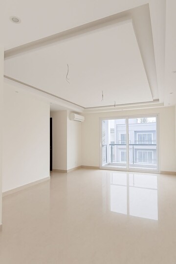 Room in 3 BHK Apartment at Hero Homes Gurgaon, Sector 104 – for Rent