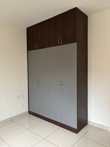 Room in 3 BHK Apartment at Prestige Finsbury Park Regent, Bagaluru – for Rent