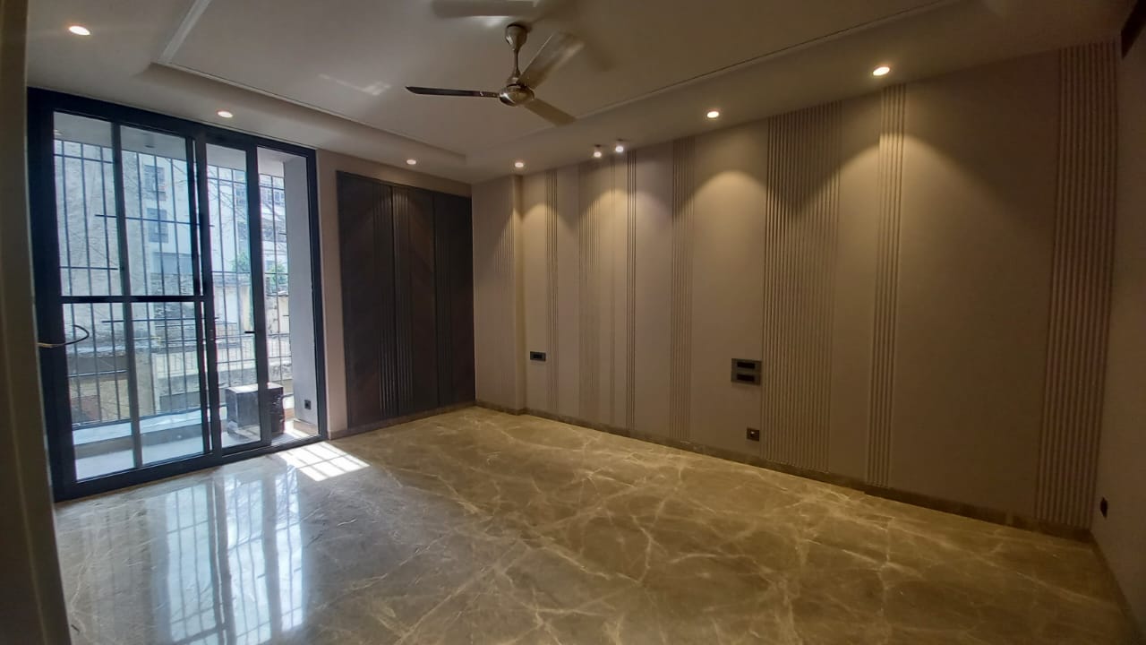 4 BHK + Pooja Room,Servant Room,Study Room,Extra Room Apartment For Rent in Greater Kailash II