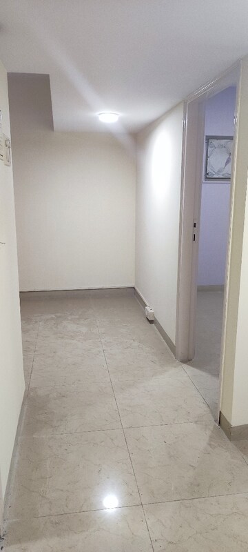 Room in 1 BHK Apartment at K Raheja Palm Court, Malad West – for Rent