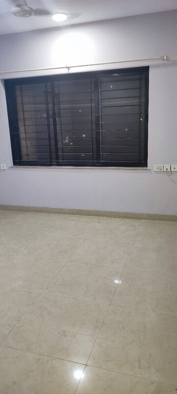 Room in 1 BHK Apartment at K Raheja Palm Court, Malad West – for Rent
