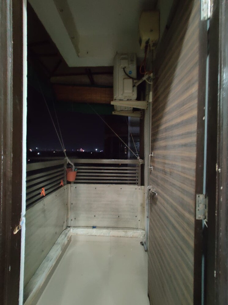 Balcony, science city 3 Bedroom 1629 Sq.Ft. Apartment In Science City Ahmedabad 9021015