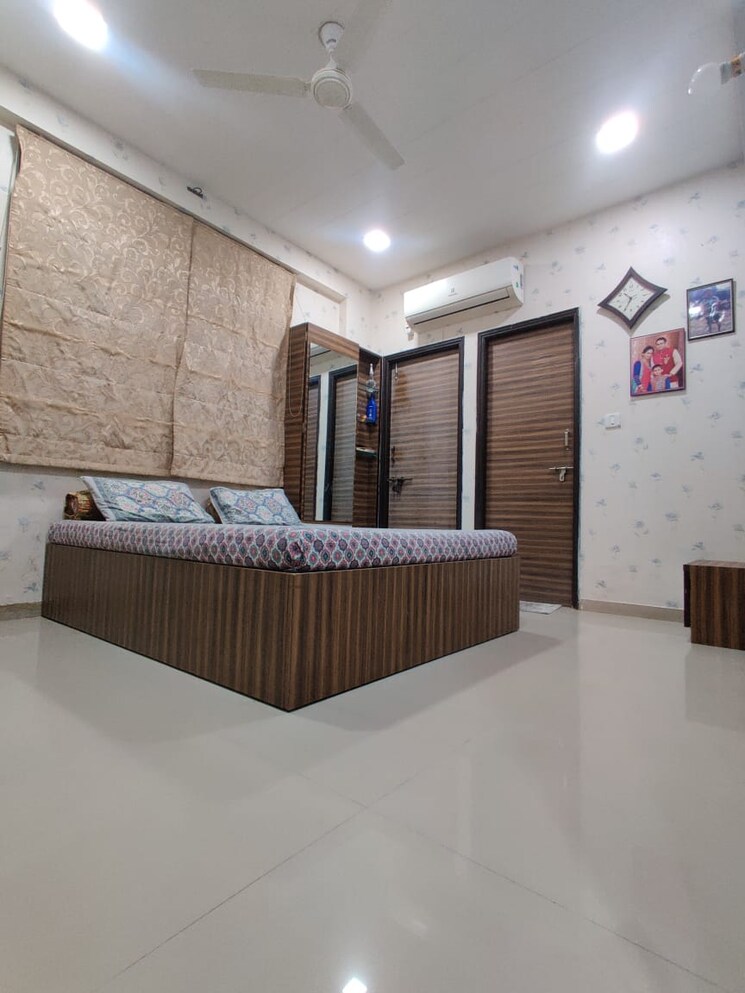 Room, science city 3 Bedroom 1629 Sq.Ft. Apartment In Science City Ahmedabad 9021015