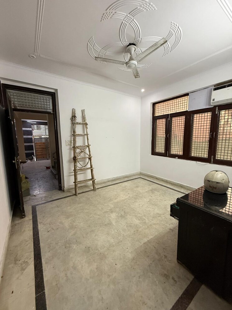 Living Room, chattarpur 2 Bedroom 1000 Sq.Ft. Builder Floor In Chattarpur Delhi 9021065