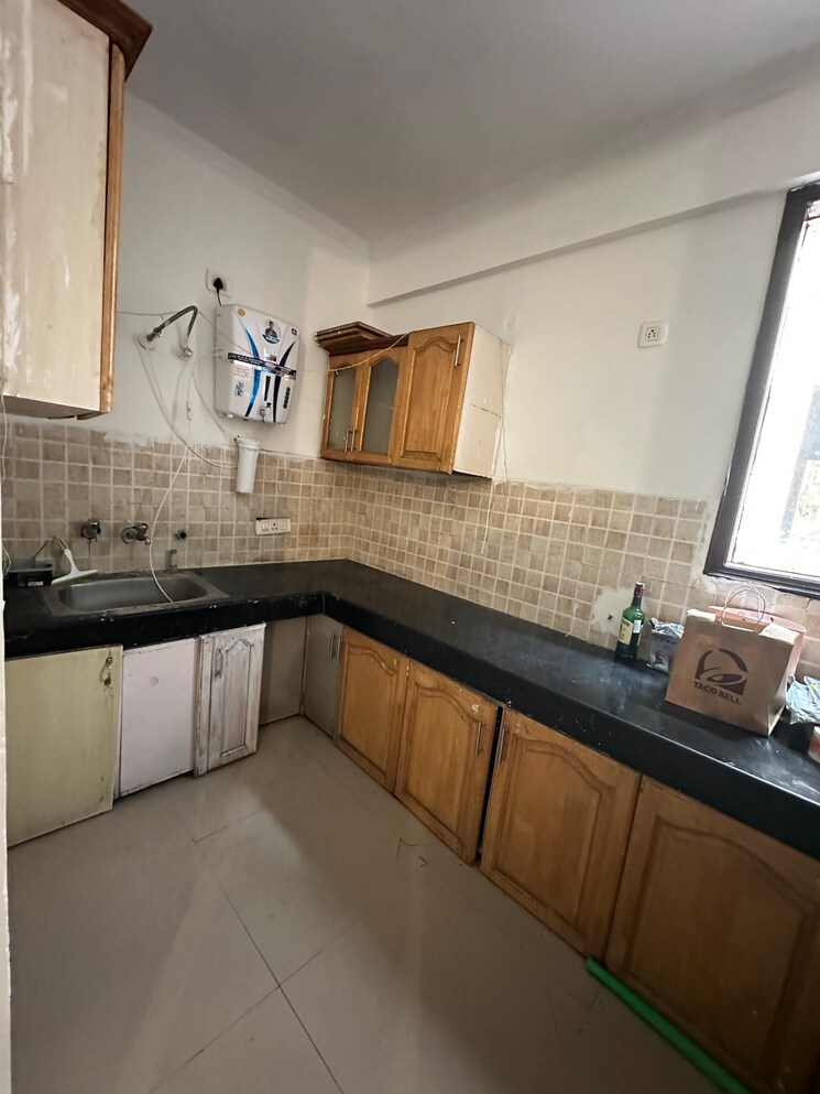 Kitchen, pir machalla 3 Bedroom 150 Sq.Yd. Apartment In Pir Machalla Zirakpur 9021050