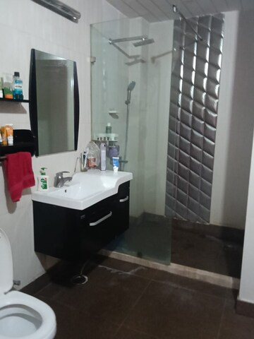 Team Area in 3 BHK Builder Floor at The Images Floors, Sector 51 – for Rent