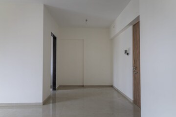 Room in 2 BHK Apartment at Vartak Nagar – for Rent