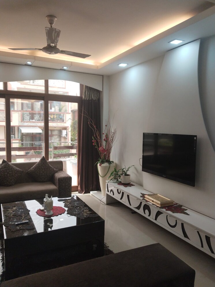 Living Room, uday park 3 Bedroom 2000 Sq.Ft. Apartment In Uday Park Delhi 9021092