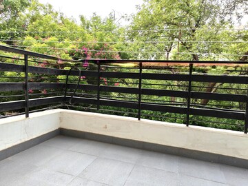 Balcony in 3 BHK Builder Floor at Ansal Florence Classic, South City 1 – for Rent