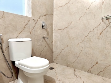 Bathroom in 3 BHK Builder Floor at Ansal Florence Classic, South City 1 – for Rent
