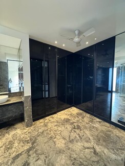 3 BHK + Servant Room Apartment For Sale in DLF Park Place
