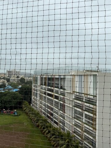 Bathroom in 2.5 BHK Apartment at Oberoi Realty Woods, Goregaon East – for Sale