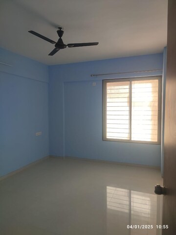 Room in 2 BHK Apartment at Konark Towers, Balewadi – for Rent
