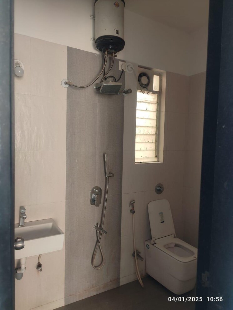 Bathroom, konark-towers 2 Bedroom 723 Sq.Ft. Apartment In Balewadi Pune 9021268