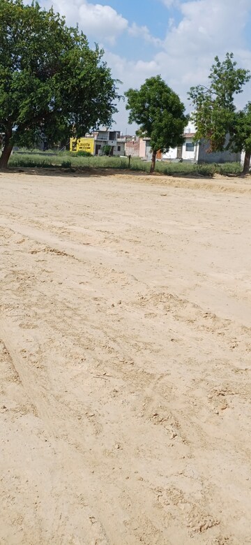  Plot For Sale in Dheeraj Nagar