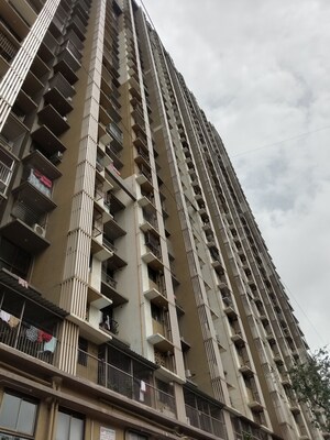 1 BHK Apartment For Sale in Chandak Nishchay, Borivali East