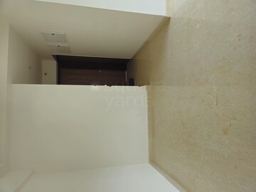 Room in 2 BHK Apartment at Shapoorji Pallonji Vicinia, Powai – for Rent