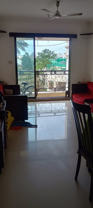 Room in 2 BHK Apartment at Lake Pleasant, Powai – for Rent