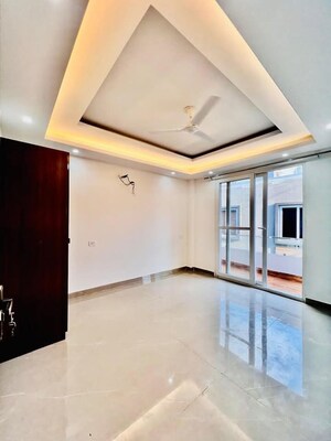 Room in 4 BHK Builder Floor at Vasant Vihar – for Sale