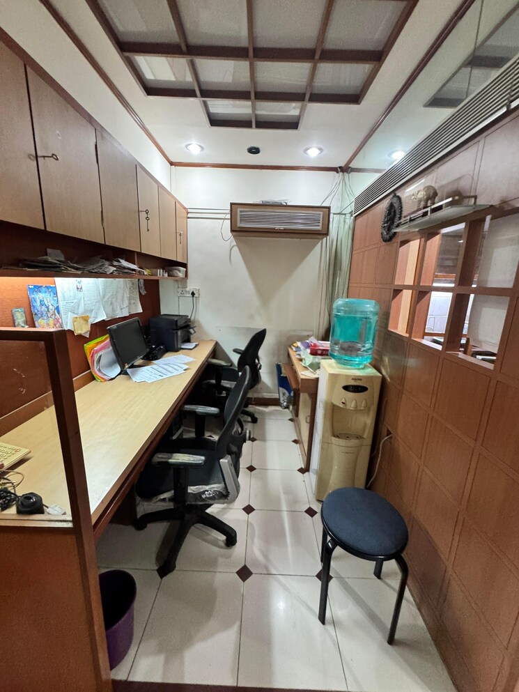 Team Area, mahalaxmi Commercial Office Space 790 Sq.Ft. In Mahalaxmi Mumbai 9021327