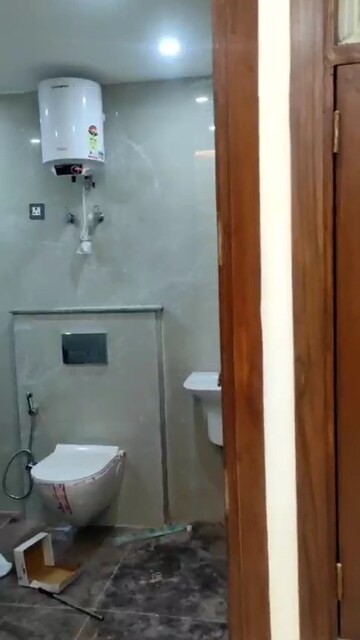 Master Bedroom in 3 BHK Builder Floor at Mehrauli – for Sale